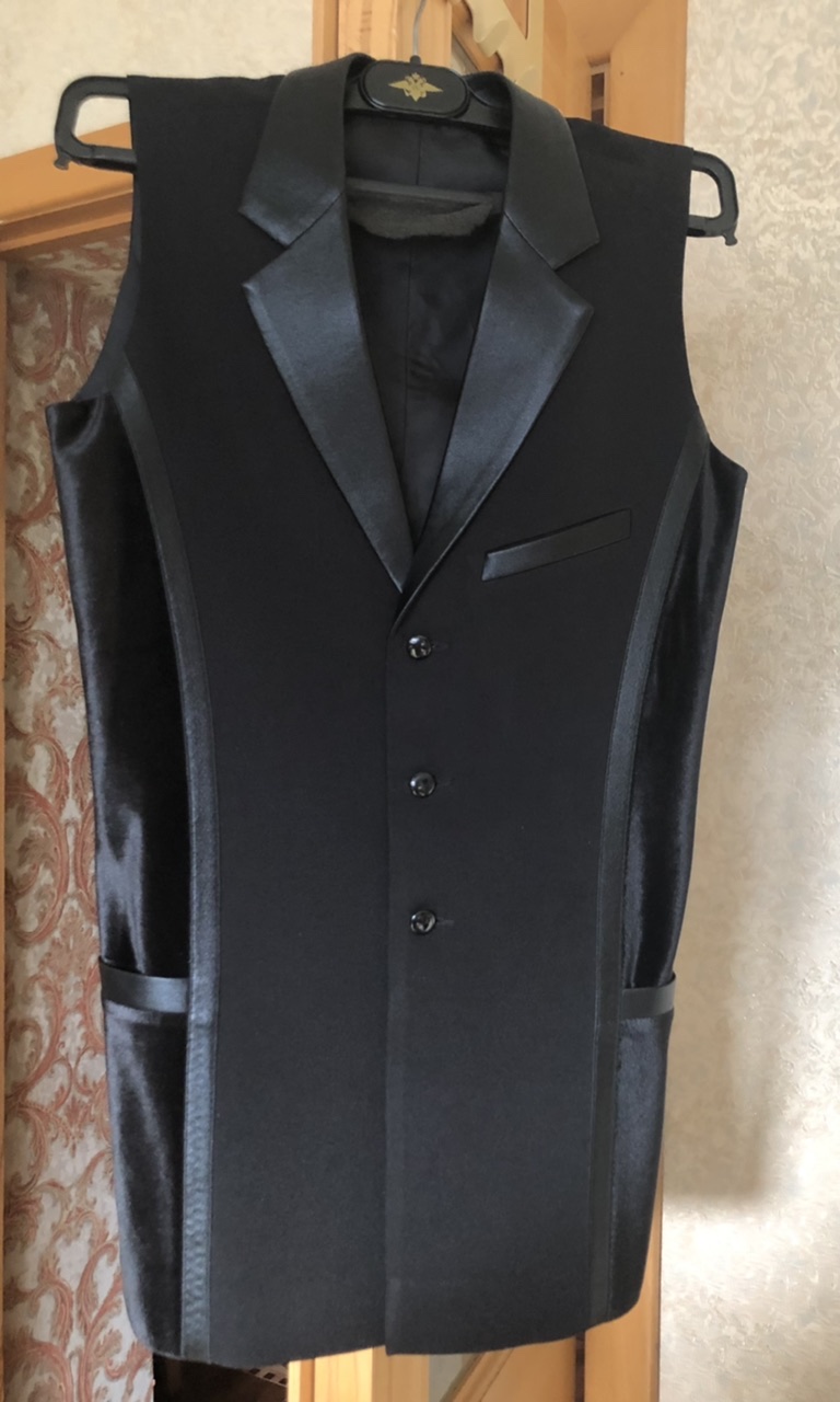 Жилет новый